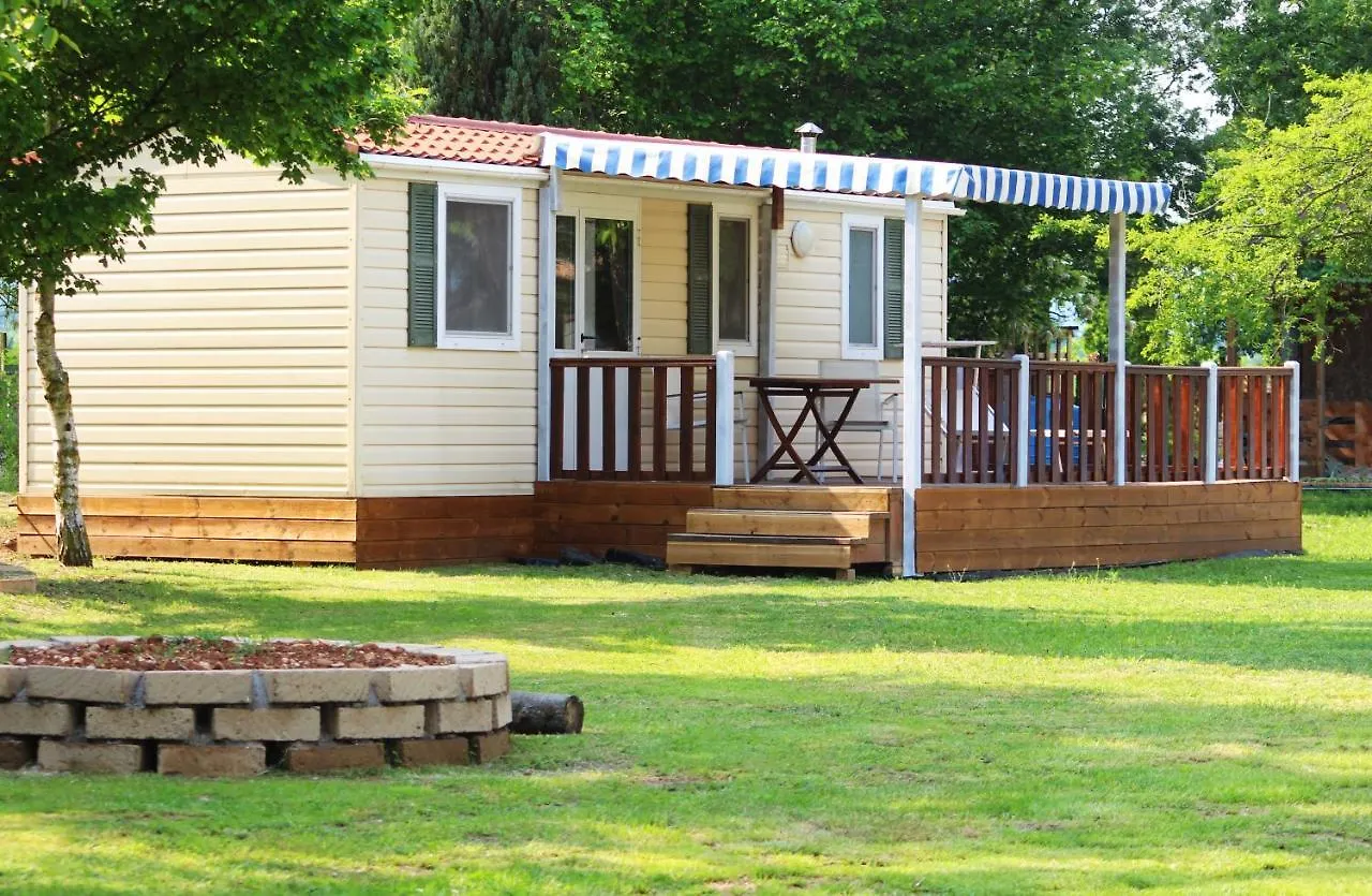 Camping Del Falco Agricamp-12 Kilometers To Garda Lake And Verona Bussolengo Italie
